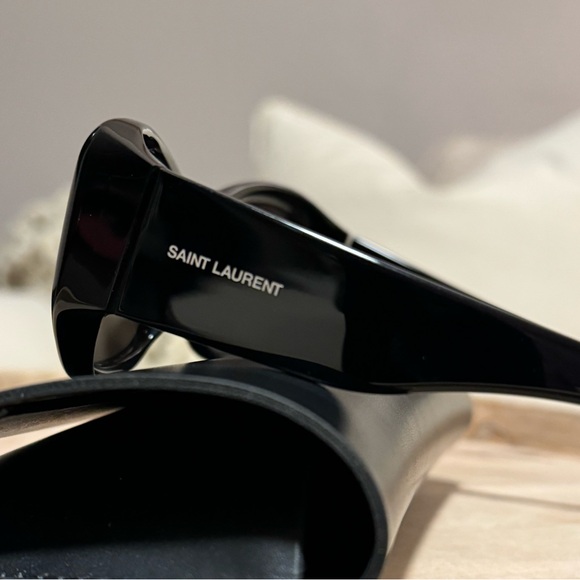 NEW, SAINT LAURENT SL 498 001 SUNGLASSES, AUTHENTIC - Picture 4 of 16